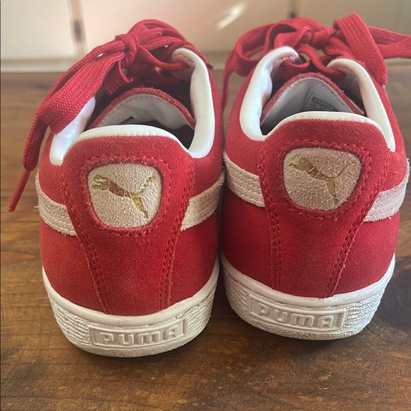 Puma Red Sneakers Classic shoes Women’s size 9 - Picture 4 of 5